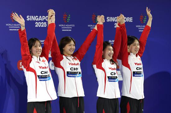 Chinese team wins bronze in women's 4x100m medley relay at World Aquatics Championships