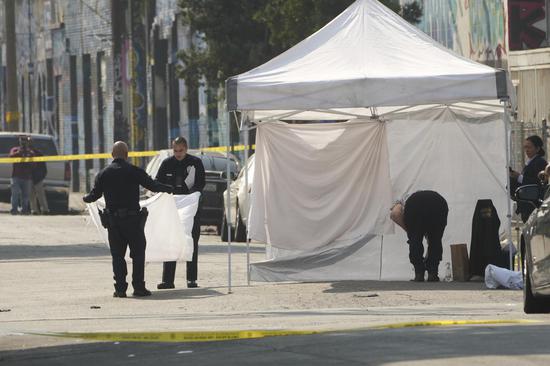 2 killed, 6 injured in U.S. Los Angeles mass shooting